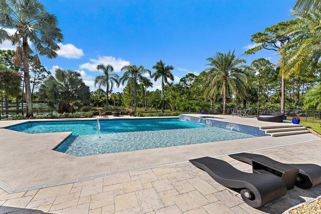 2494 SE Ranch Acres Circle, Jupiter, FL 33478