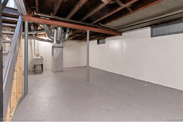 9145 Mettetal Park, Detroit, MI 48228
