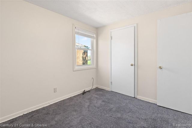 9145 Mettetal Park, Detroit, MI 48228