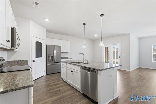 16205 Glenncrest Lane, Harvest, AL 35749