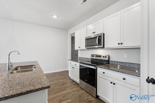 16205 Glenncrest Lane, Harvest, AL 35749