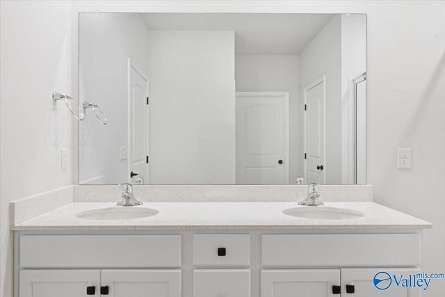 16205 Glenncrest Lane, Harvest, AL 35749