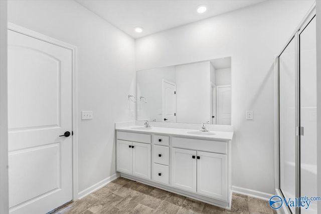 16205 Glenncrest Lane, Harvest, AL 35749