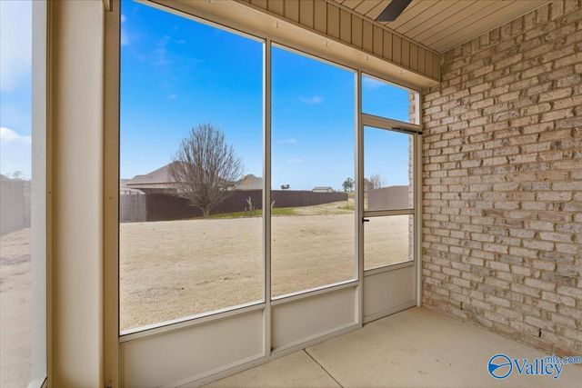 16205 Glenncrest Lane, Harvest, AL 35749