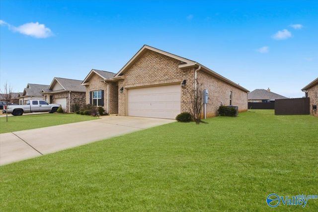 16205 Glenncrest Lane, Harvest, AL 35749