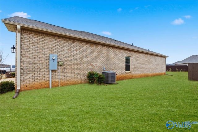 16205 Glenncrest Lane, Harvest, AL 35749