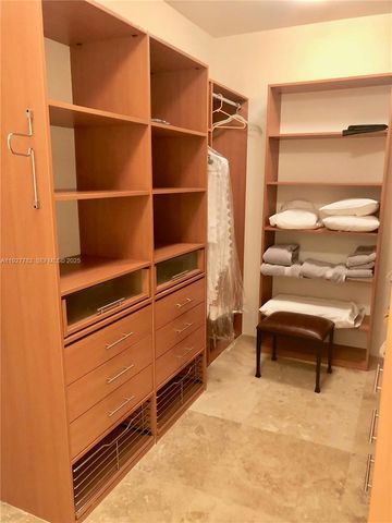 7000 ISLAND BL 2806, Aventura, FL 33160