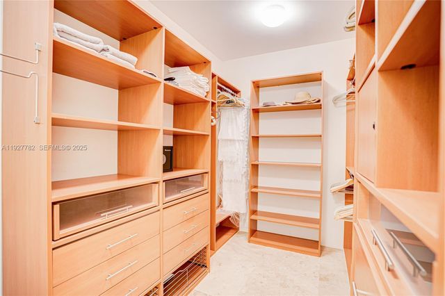 7000 ISLAND BL 2806, Aventura, FL 33160