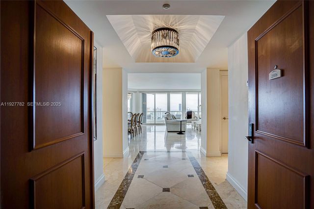 7000 ISLAND BL 2806, Aventura, FL 33160