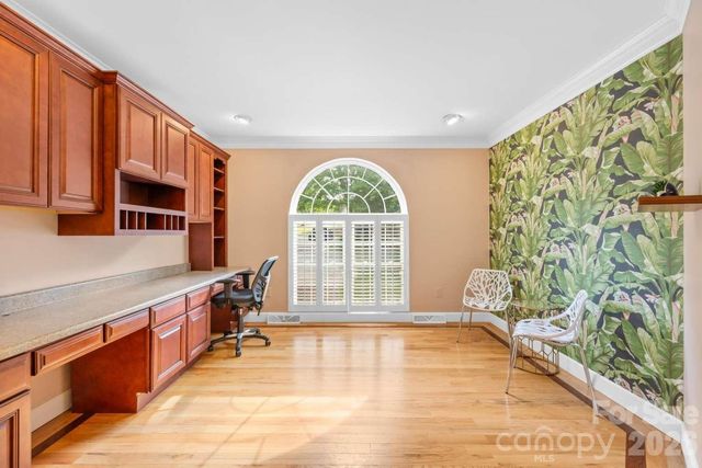 4120 Lake Shore Road S, Denver, NC 28037