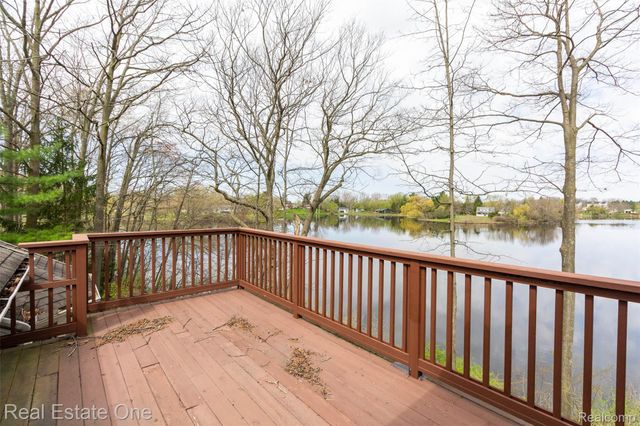 10215 Mill Pointe Drive, Atlas Township, MI 48438