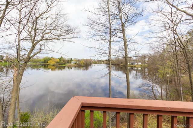 10215 Mill Pointe Drive, Atlas Township, MI 48438
