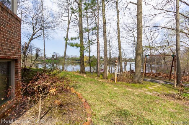 10215 Mill Pointe Drive, Atlas Township, MI 48438
