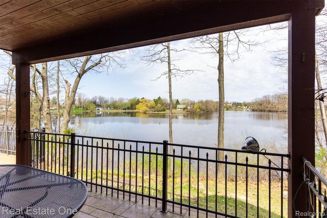 10215 Mill Pointe Drive, Atlas Township, MI 48438