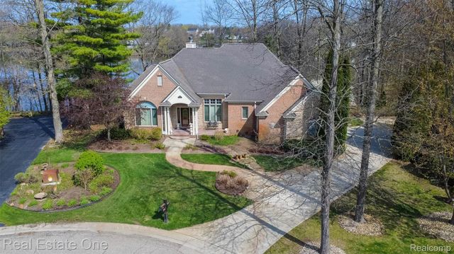 10215 Mill Pointe Drive, Atlas Township, MI 48438