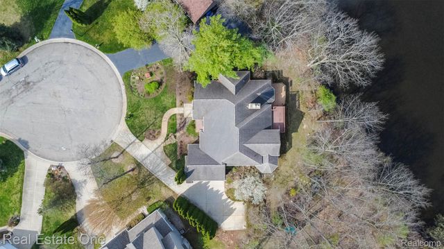 10215 Mill Pointe Drive, Atlas Township, MI 48438