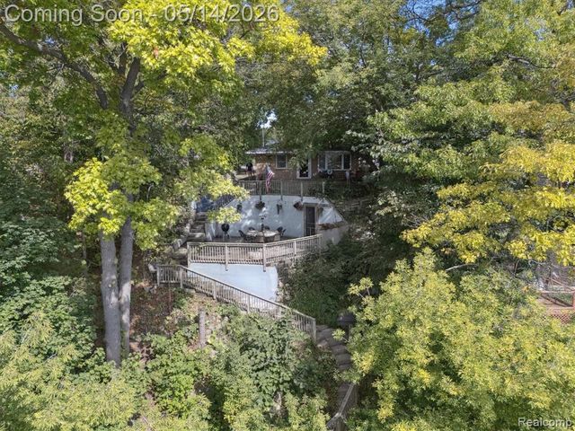 4475 Harp Drive, Linden, MI 48451