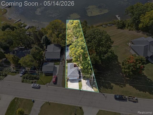 4475 Harp Drive, Linden, MI 48451