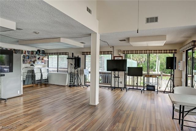 15000 Arbor Lakes DR E 2, North Fort Myers, FL 33917