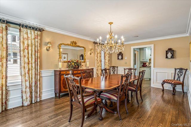 133 Chestnut Street, Garden City, NY 11530