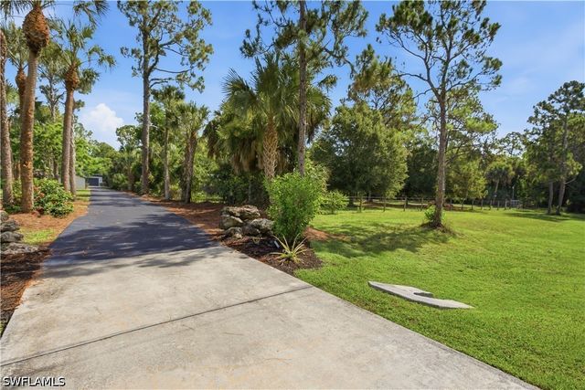 829 16th AVE SW, Naples, FL 34117