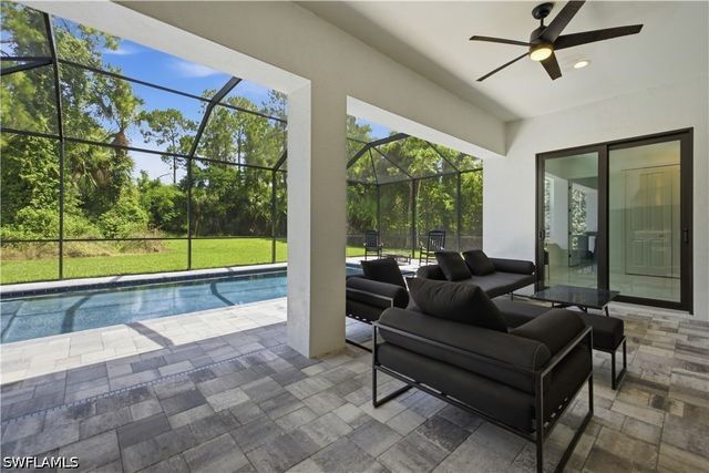 829 16th AVE SW, Naples, FL 34117