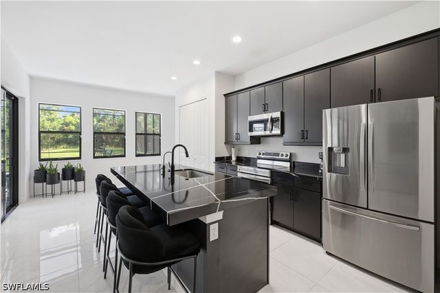 829 16th AVE SW, Naples, FL 34117