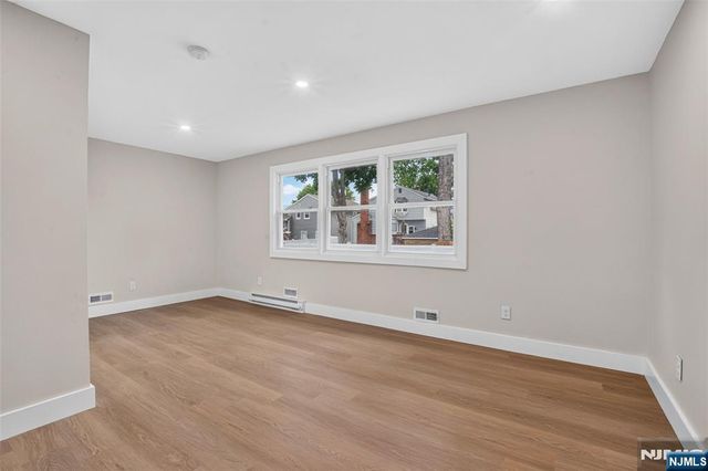 133 Phelps, Bergenfield, NJ 07621