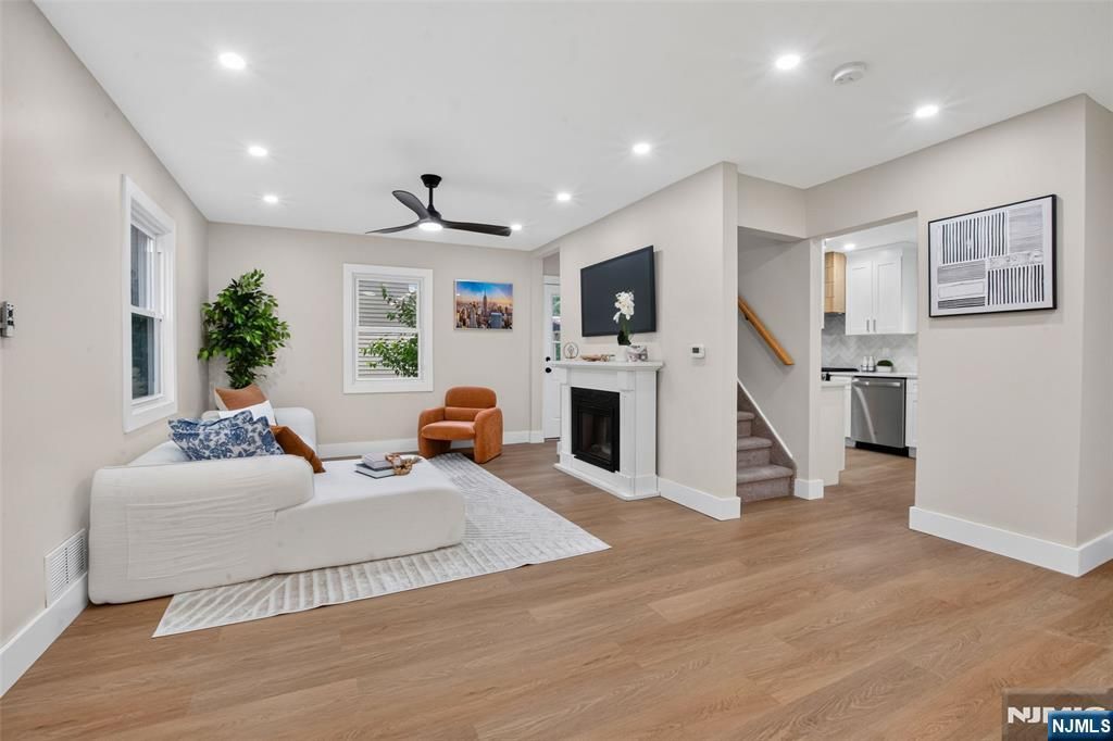 133 Phelps, Bergenfield, NJ 07621