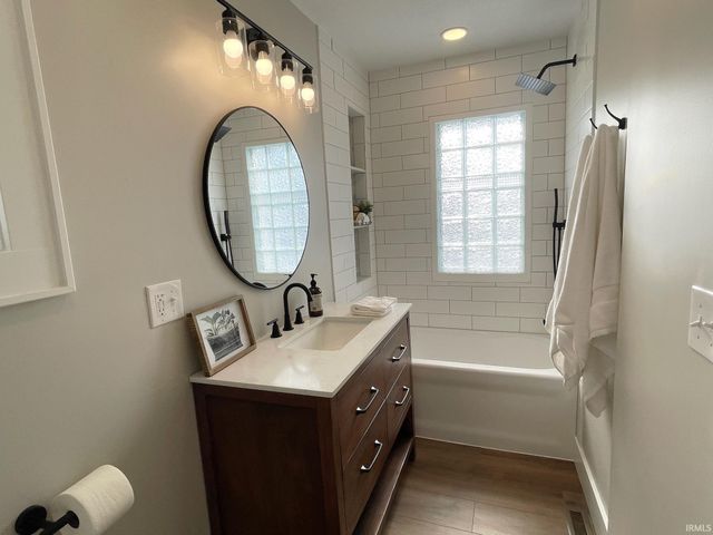 427 W 12Th Street, Mishawaka, IN 46544