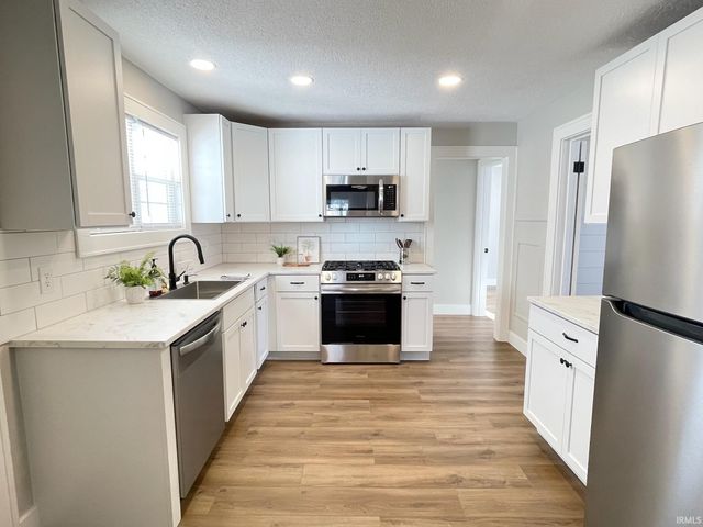 427 W 12Th Street, Mishawaka, IN 46544