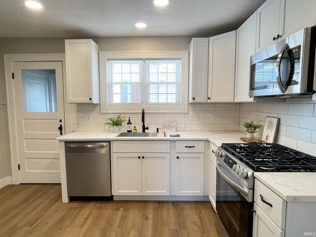 427 W 12Th Street, Mishawaka, IN 46544