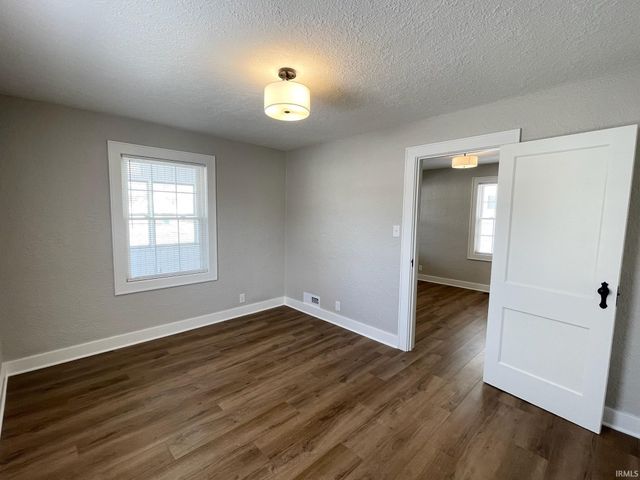 427 W 12Th Street, Mishawaka, IN 46544