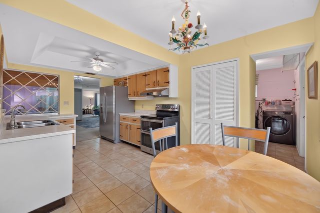 3550 NW 33RD Terrace W, Lauderdale Lakes, FL 33309
