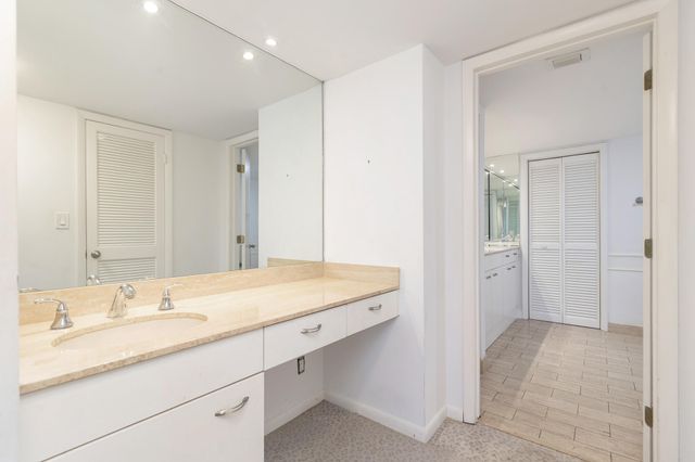 525 S Flagler Drive 9b, West Palm Beach, FL 33401