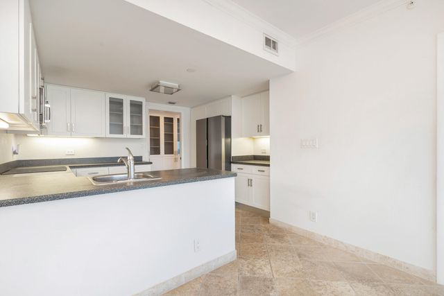 525 S Flagler Drive 9b, West Palm Beach, FL 33401