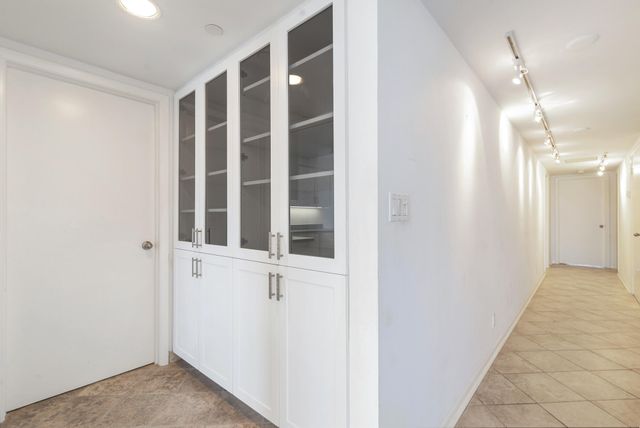 525 S Flagler Drive 9b, West Palm Beach, FL 33401