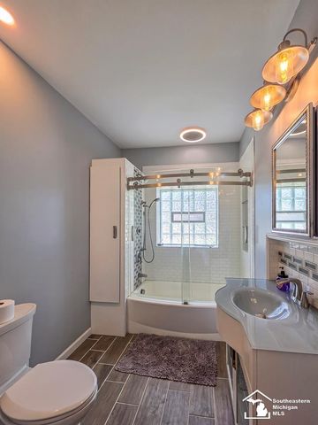 10104 Bay Creek Road, Erie Twp, MI 48133
