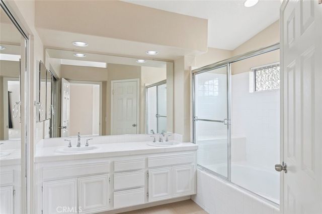 28563 River Glen Court, Menifee, CA 92584