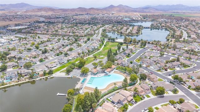 28563 River Glen Court, Menifee, CA 92584