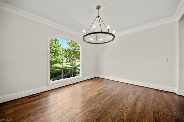 5460 Brookberry Farm Road, Winston-salem, NC 27106