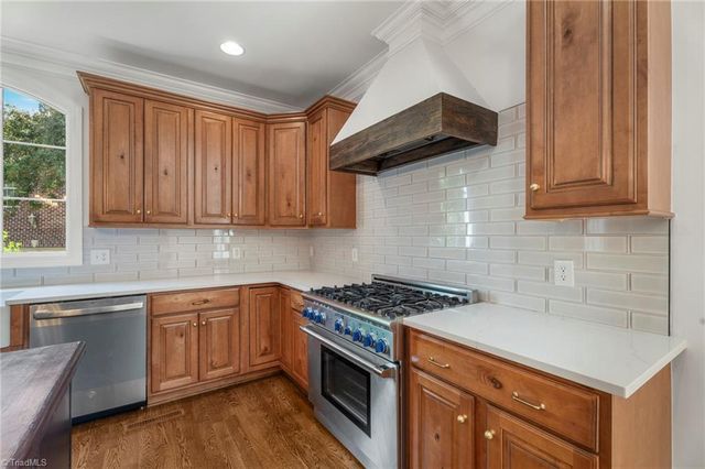 5460 Brookberry Farm Road, Winston-salem, NC 27106