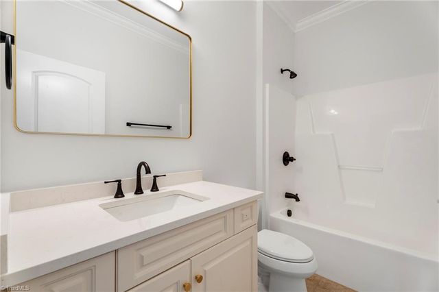 5460 Brookberry Farm Road, Winston-salem, NC 27106