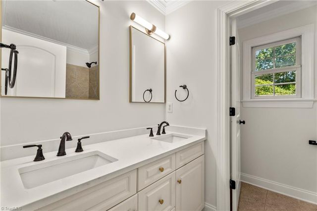 5460 Brookberry Farm Road, Winston-salem, NC 27106