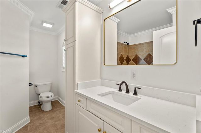5460 Brookberry Farm Road, Winston-salem, NC 27106
