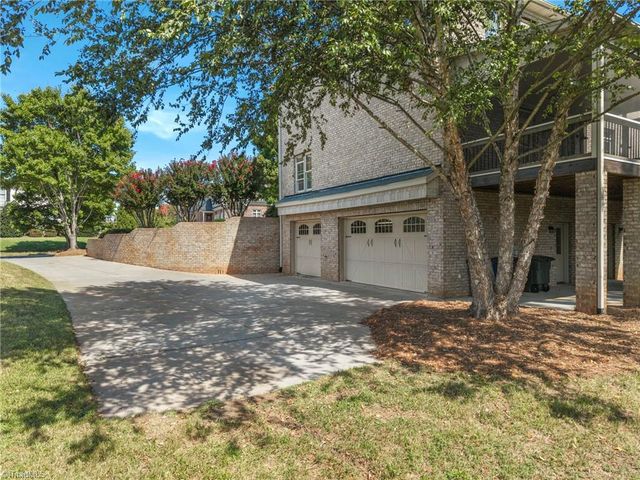 5460 Brookberry Farm Road, Winston-salem, NC 27106