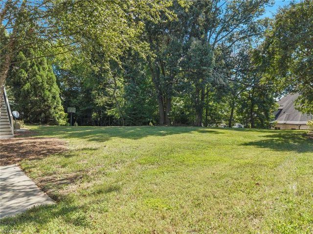 5460 Brookberry Farm Road, Winston-salem, NC 27106