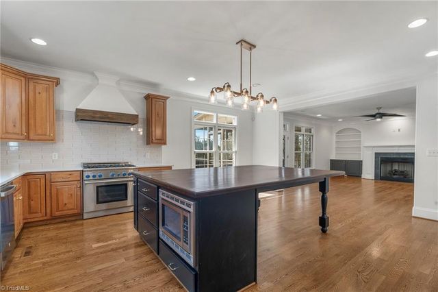 5460 Brookberry Farm Road, Winston-salem, NC 27106