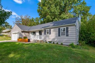 8110 W 92nd Street, Overland Park, KS 66212