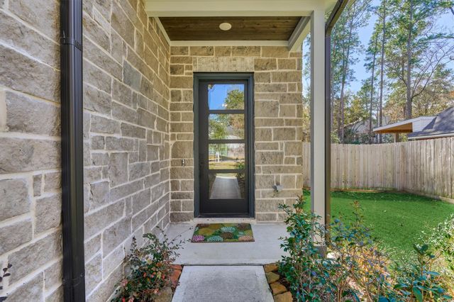 2 Honeycomb Ridge Place, The Woodlands, TX 77380